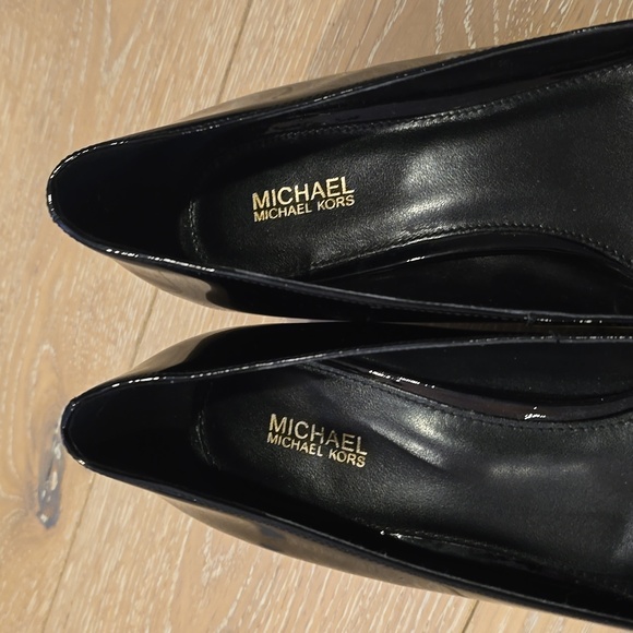 Michael Kors Heels Patent - Picture 3 of 7